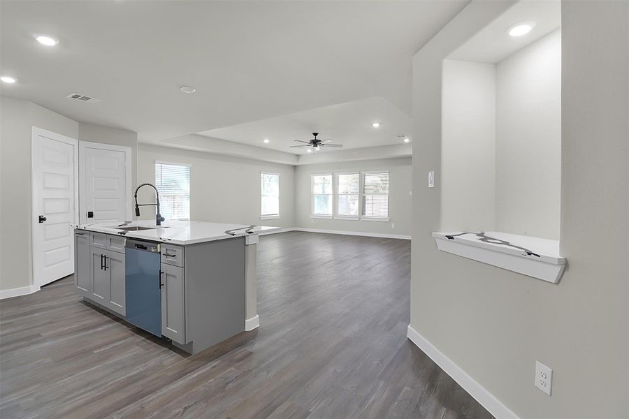 Furnished interior view inside a new home in , Baytown (Image 8).