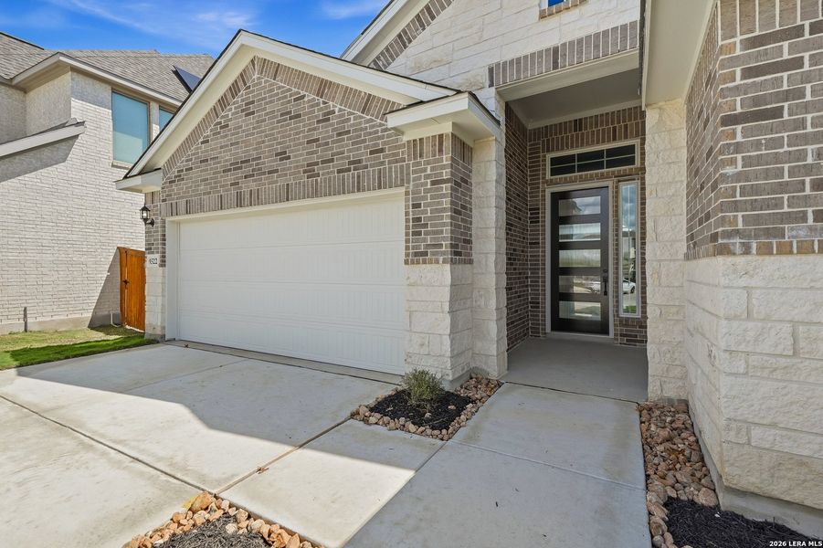 Exterior details and patio area of a home in Stillwater Ranch, San Antonio (Image 23).