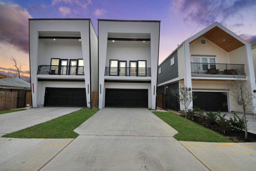 Front exterior of a new home in , Houston, TX, highlighting curb appeal (Image 21).