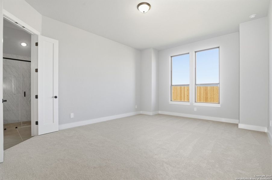 Spacious, unfurnished interior of a new home in Haby Hill 50s, San Antonio (Image 21). Spacious, unfurnished interior of a new home in Haby Hill 50s, San Antonio (Image 21).
