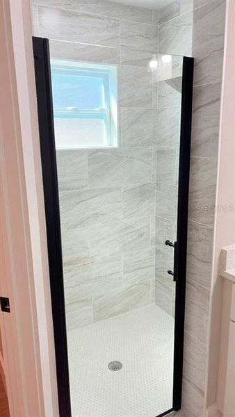 Close-up of interior finishes inside a home in , Ocklawaha (Image 14).