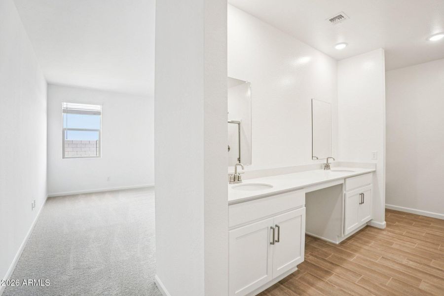 29-web-or-mls-W Pecan Wds-S1004-029