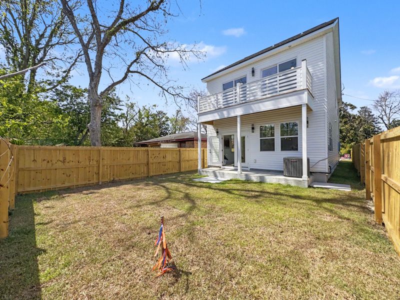 Exterior details and patio area of a home in , North Charleston (Image 25).