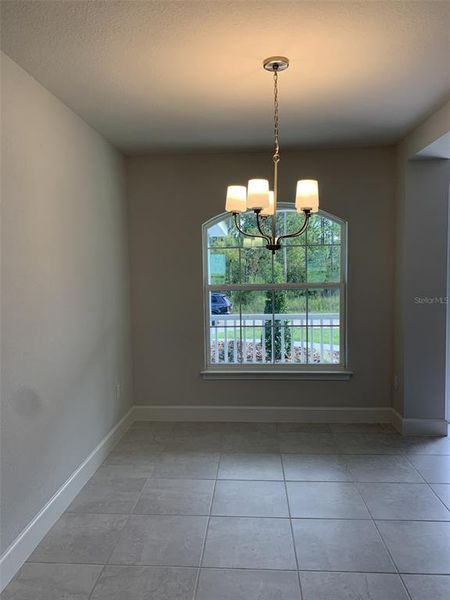 Spacious, unfurnished interior of a new home in Citrus Springs Sub, Citrus Springs (Image 8).