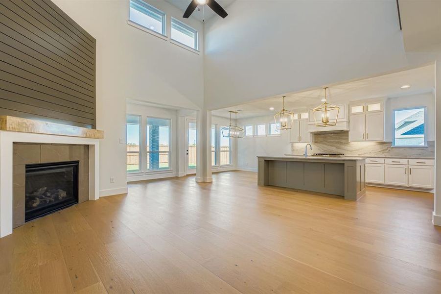 Spacious, unfurnished interior of a new home in Star Trail - 55s, Prosper (Image 20).