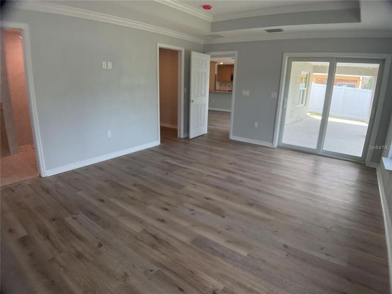 Spacious, unfurnished interior of a new home in , Punta Gorda (Image 11).