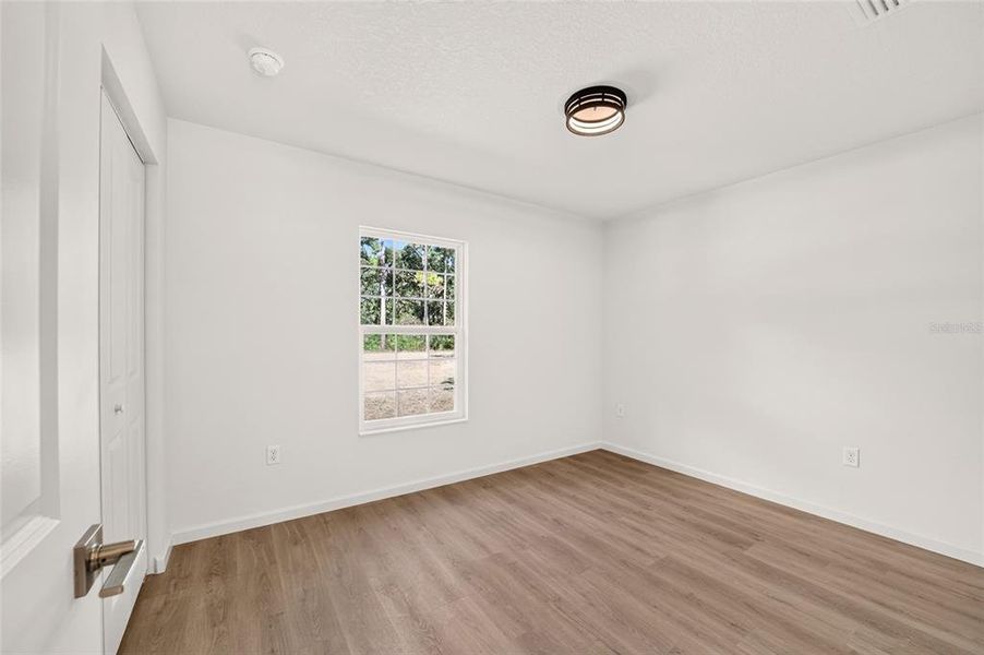Spacious, unfurnished interior of a new home in , Ocklawaha (Image 27).