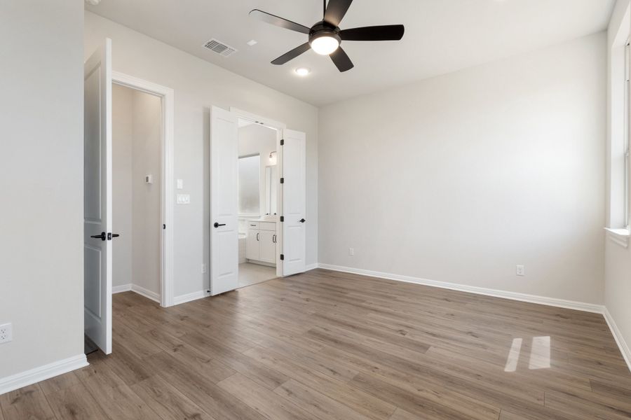 Representative unfurnished interior of a home built from the Sawgrass by Ashton Woods in Berry Creek Highlands, Georgetown (Image 34). Representative unfurnished interior of a home built from the Sawgrass by Ashton Woods in Berry Creek Highlands, Georgetown (Image 34).