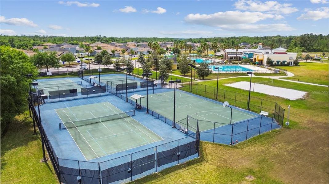 Community amenities in , Land O' Lakes (Image 60).