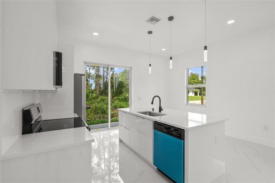 Furnished interior view inside a new home in , Lehigh Acres (Image 4).