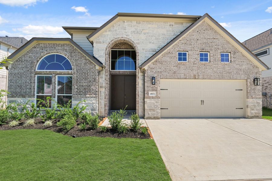 Front exterior of a new home in Briarwood Crossing, Rosenberg, TX, highlighting curb appeal (Image 23). Front exterior of a new home in Briarwood Crossing, Rosenberg, TX, highlighting curb appeal (Image 23).