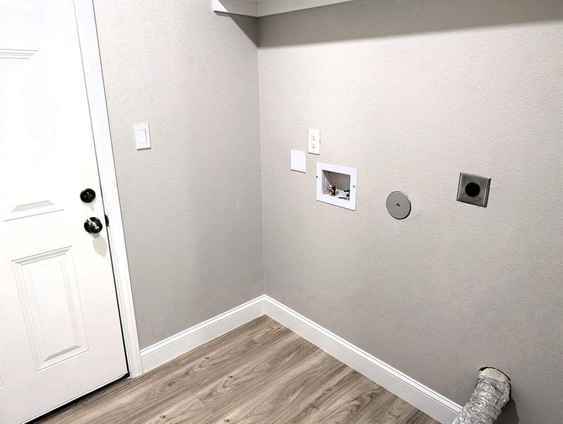 Spacious, unfurnished interior of a new home in , Mabank (Image 23). Spacious, unfurnished interior of a new home in , Mabank (Image 23).