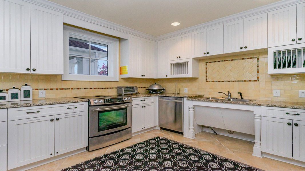 Furnished interior view inside a new home in Waterbridge, Myrtle Beach (Image 7). Furnished interior view inside a new home in Waterbridge, Myrtle Beach (Image 7).