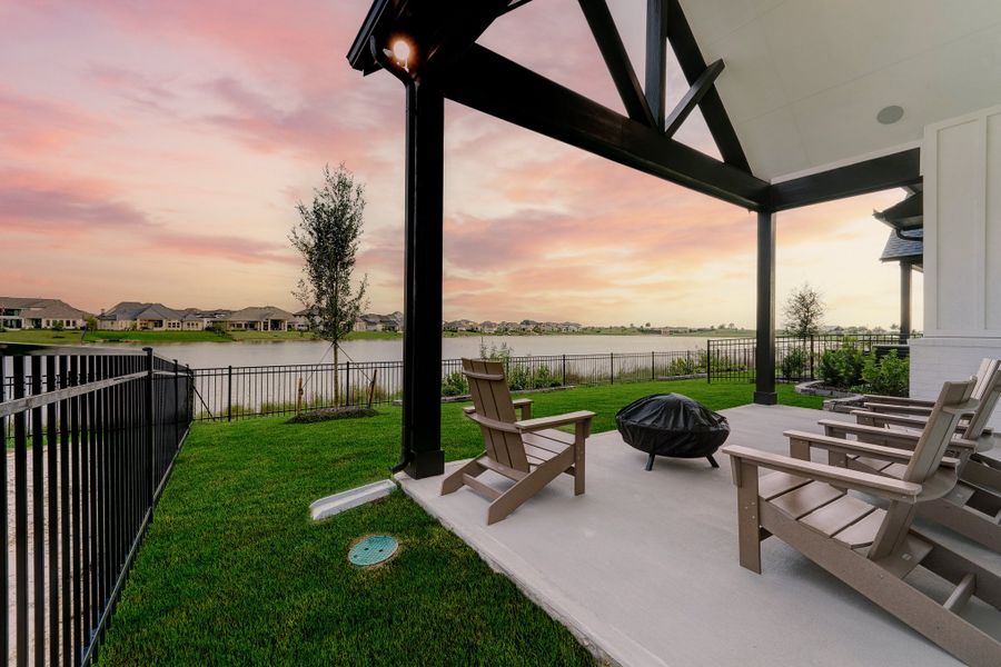 Representative exterior details of a home built from the Messina by Beazer Homes in Bridgeland, Cypress (Image 3).