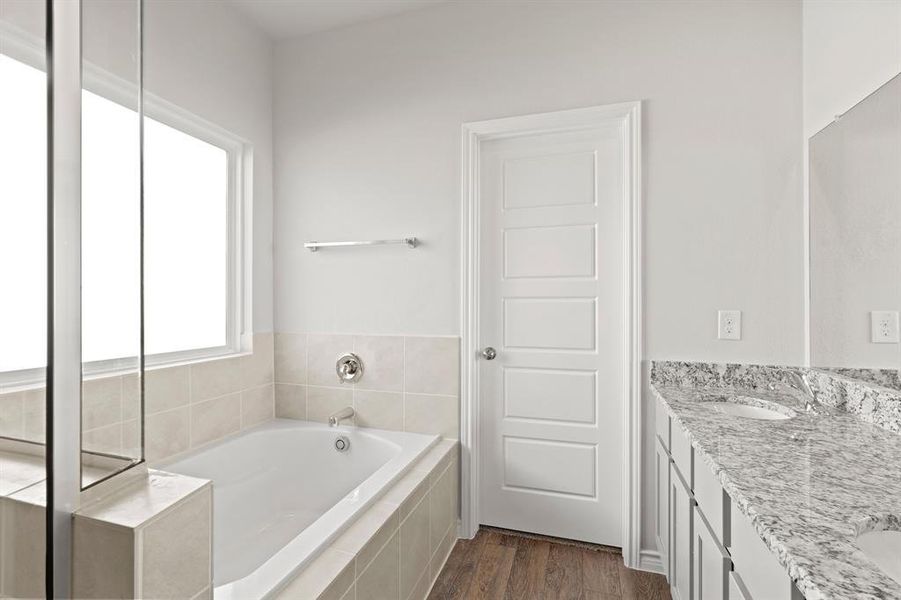 Furnished interior view inside a new home in Deer Creek, Crowley (Image 5).