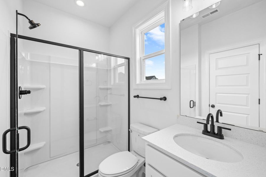 22 -154 Tennyson Dr_ Interior