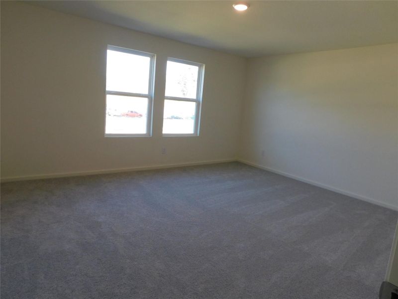 Spacious, unfurnished interior of a new home in Royal Pines, Porter (Image 28).