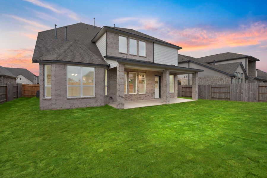Exterior details and patio area of a home in StoneCreek Estates, Richmond (Image 4).