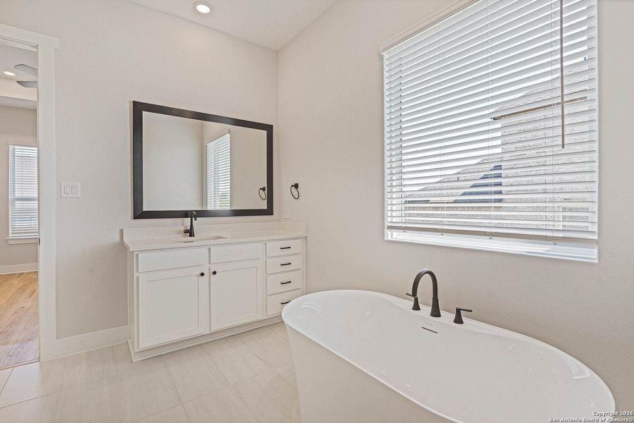 Furnished interior view inside a new home in Potranco West, Castroville (Image 6). Furnished interior view inside a new home in Potranco West, Castroville (Image 6).