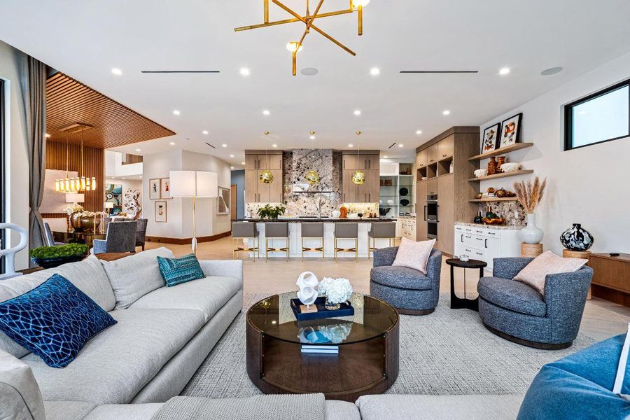 mls_FAMILY_ROOM_SEATING