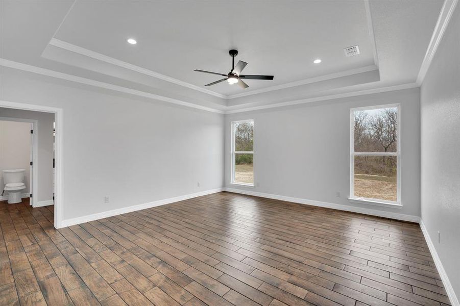 Spacious, unfurnished interior of a new home in , Waxahachie (Image 30).