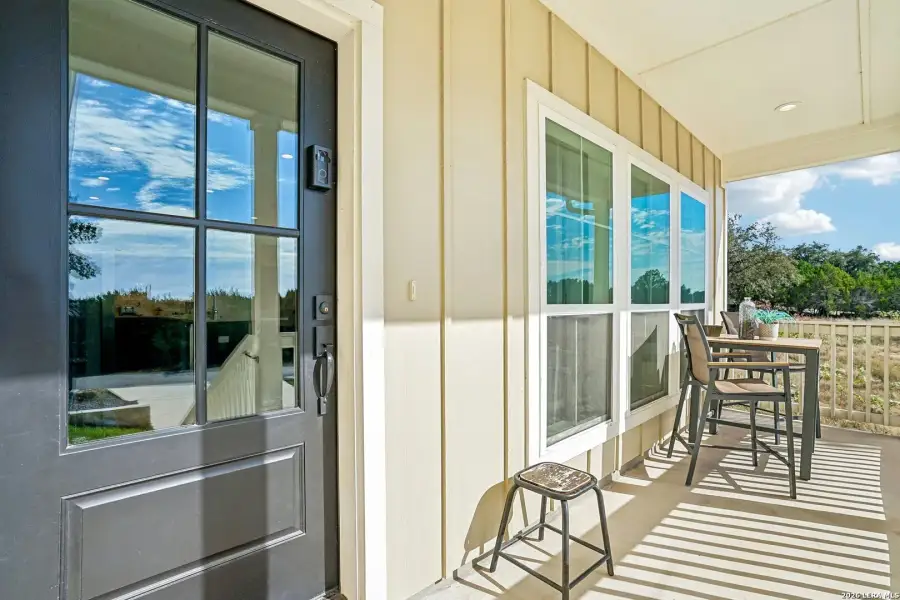Exterior details and patio area of a home in , Canyon Lake (Image 3).