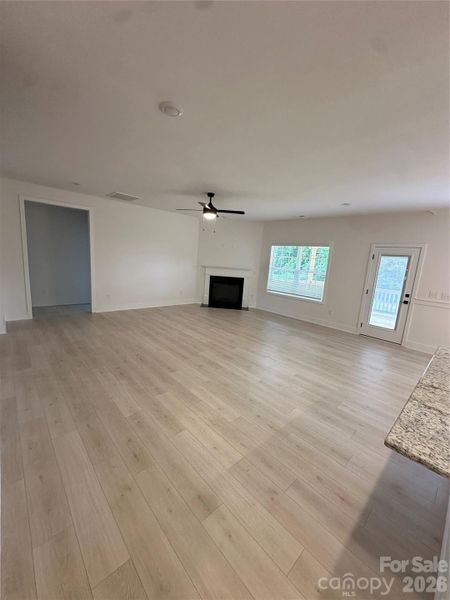 Spacious, unfurnished interior of a new home in Cardiff Glyn, Catawba (Image 8). Spacious, unfurnished interior of a new home in Cardiff Glyn, Catawba (Image 8).