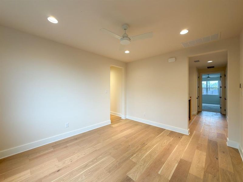 Spacious, unfurnished interior of a new home in , Roanoke (Image 30).