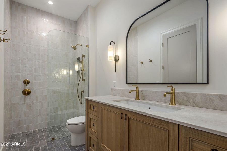 31-web-or-mls-IMG_2124 31-web-or-mls-IMG_2124