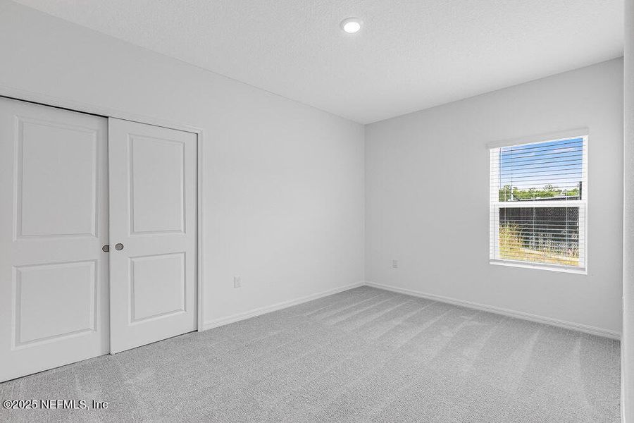 Spacious, unfurnished interior of a new home in Coopers Meadow, Jacksonville (Image 25).