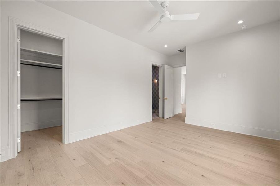 Spacious, unfurnished interior of a new home in , Atlanta (Image 23).