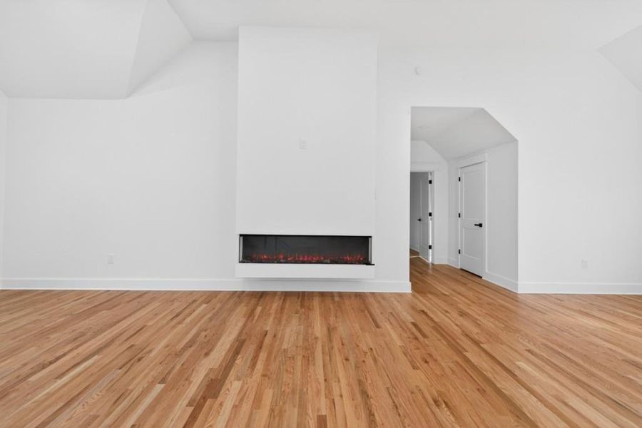 Spacious, unfurnished interior of a new home in , Norcross (Image 66).
