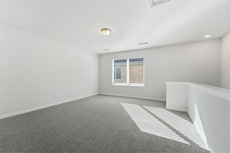 Spacious, unfurnished interior of a new home in La Terra, Celina (Image 19).