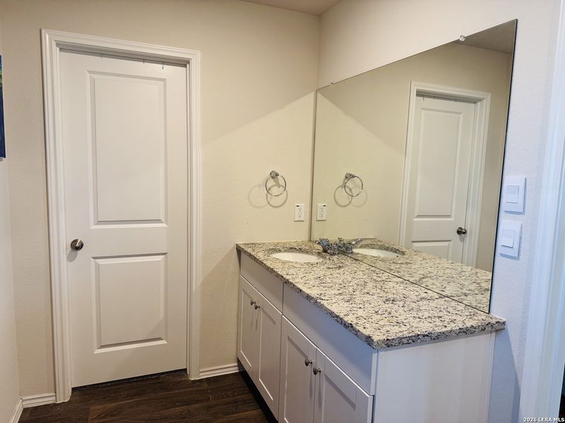 Furnished interior view inside a new home in Winding Creek, New Braunfels (Image 5).