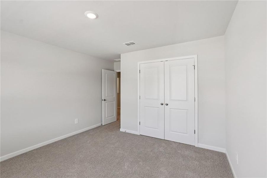 Spacious, unfurnished interior of a new home in Creekside at Oxford Park, Fairburn (Image 19). Spacious, unfurnished interior of a new home in Creekside at Oxford Park, Fairburn (Image 19).