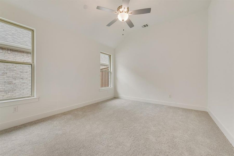 Spacious, unfurnished interior of a new home in Edgewater, Fate (Image 32).