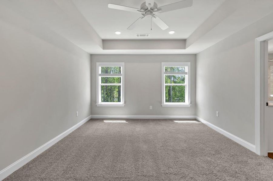 Spacious, unfurnished interior of a new home in , Lawrenceville (Image 29).