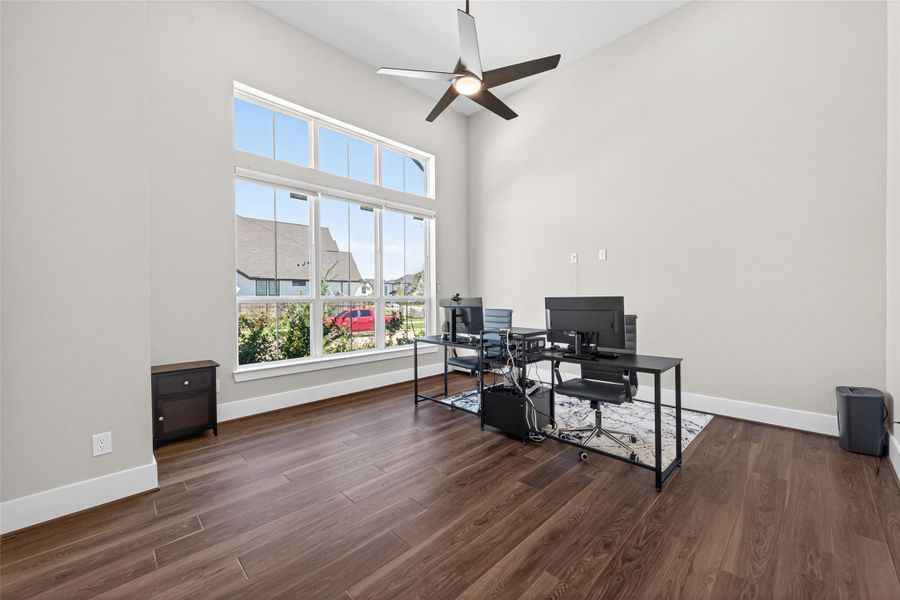 Furnished interior view inside a new home in , Missouri City (Image 48).