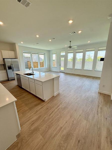 Spacious, unfurnished interior of a new home in Legacy Hills, Celina (Image 4).