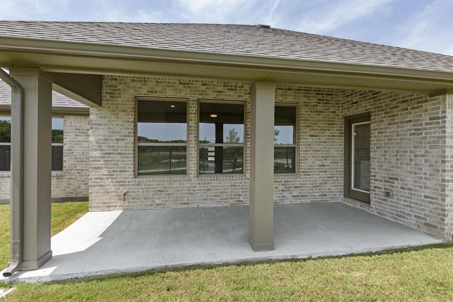 Representative exterior details of a home built from the Fairview I by Pacesetter Homes in Meadow Run, Melissa (Image 3). Representative exterior details of a home built from the Fairview I by Pacesetter Homes in Meadow Run, Melissa (Image 3).