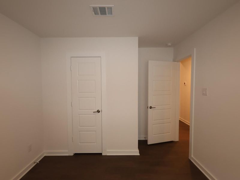 Spacious, unfurnished interior of a new home in Summerview, Fulshear (Image 15).