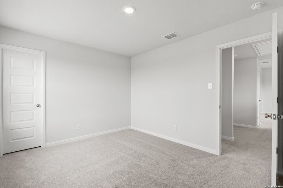 Spacious, unfurnished interior of a new home in Abbott Place, St. Hedwig (Image 13).