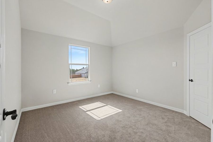 Spacious, unfurnished interior of a new home in Sagebrush Addition, Midlothian (Image 25). Spacious, unfurnished interior of a new home in Sagebrush Addition, Midlothian (Image 25).