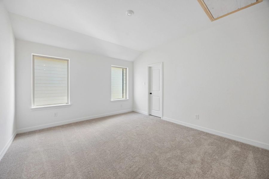 Spacious, unfurnished interior of a new home in Azalea, Brookshire (Image 17).