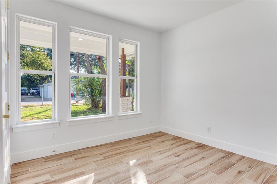 Spacious, unfurnished interior of a new home in , Lake Worth (Image 18).