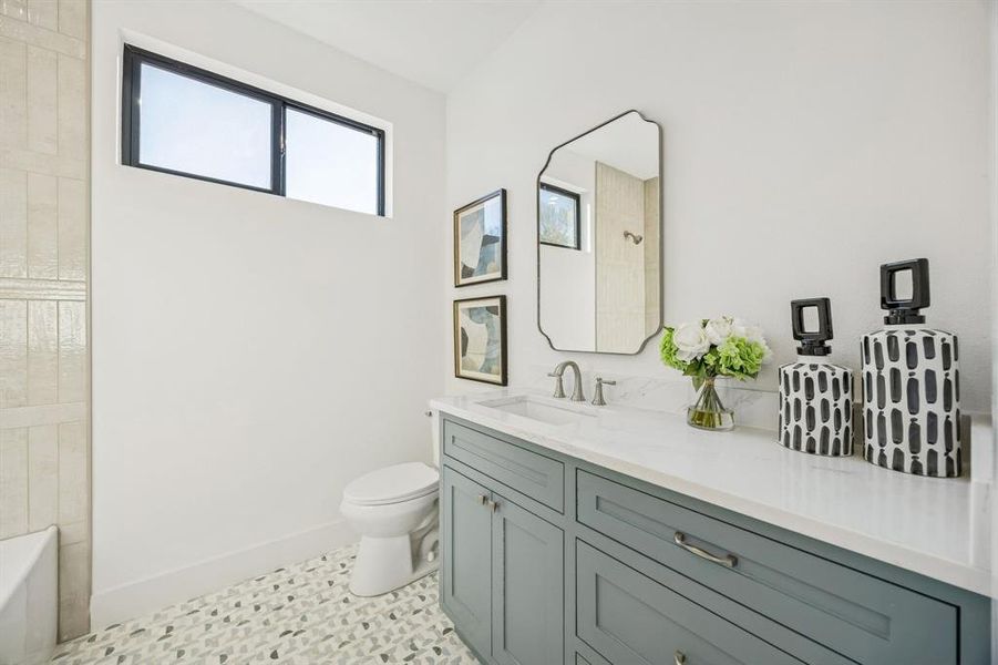 Furnished interior view inside a new home in , Dallas (Image 27).