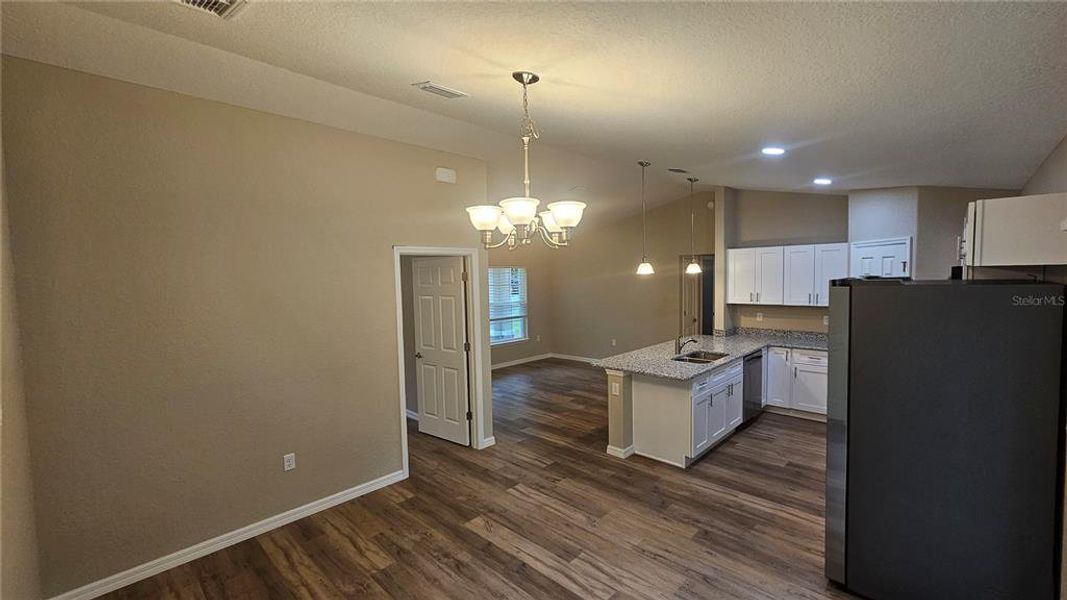 Spacious, unfurnished interior of a new home in , Belleview (Image 12).