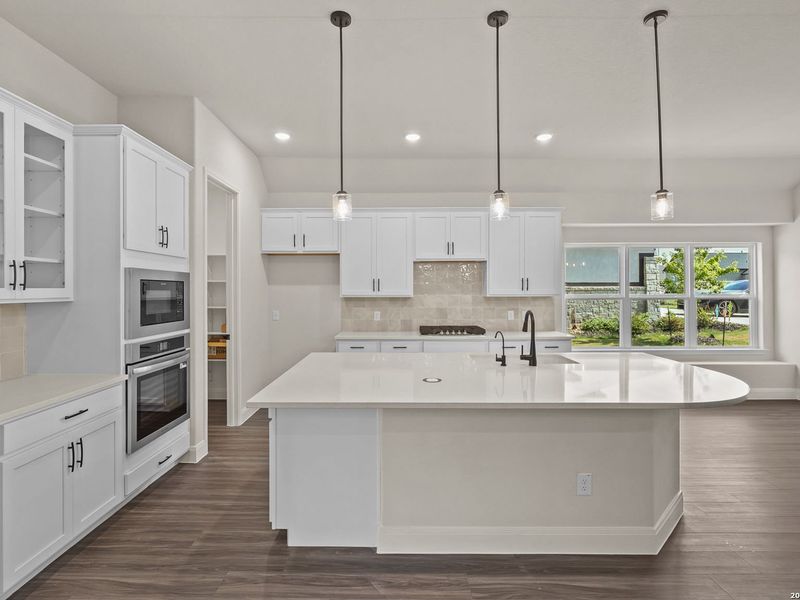 Furnished interior view inside a new home in Potranco Oaks, Castroville (Image 7).