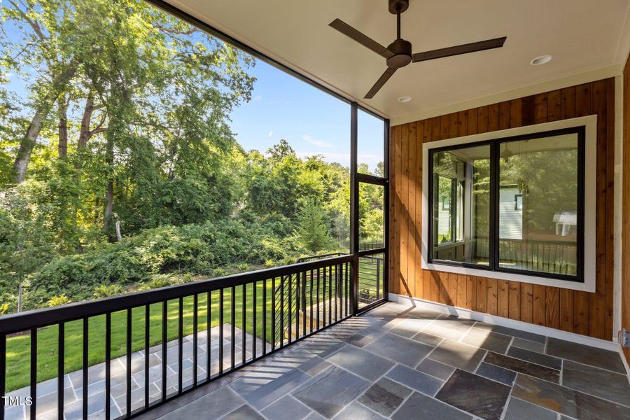 Screened-in Porch