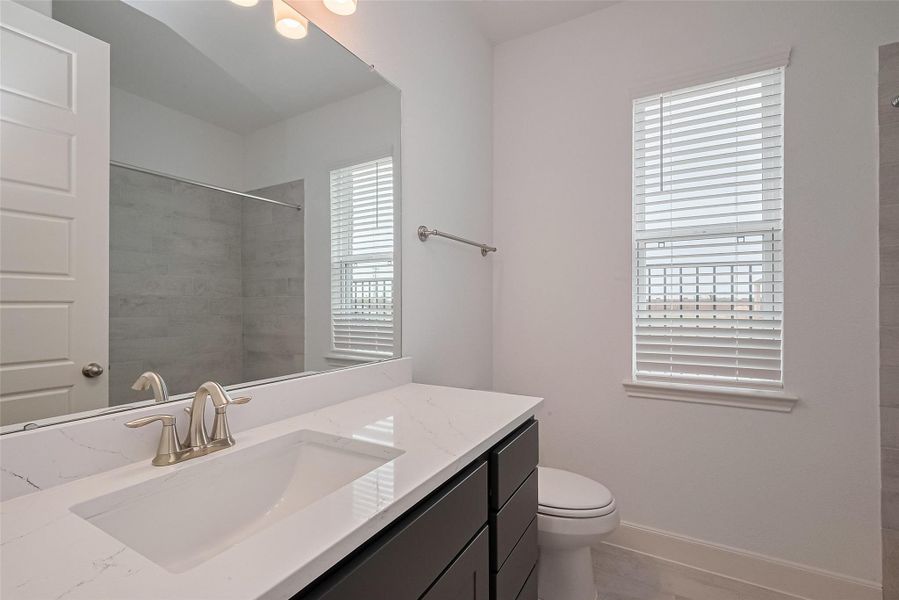 Furnished interior view inside a new home in Lago Mar, Texas City (Image 12).